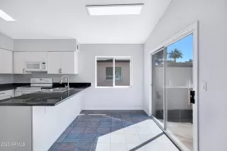 Photo #6: 6527398 Listing