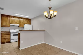 Photo #5: 6527602 Listing