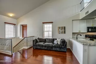 Photo #3: 6527696 Listing