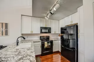 Photo #6: 6527696 Listing