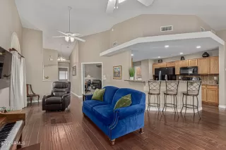 Photo #3: 6527699 Listing