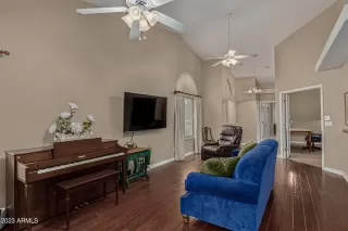 Photo #5: 6527699 Listing