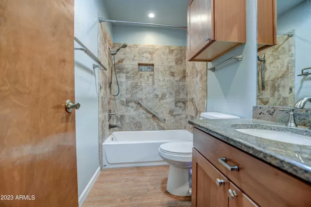 MLS: 6527808 Condo For Sale