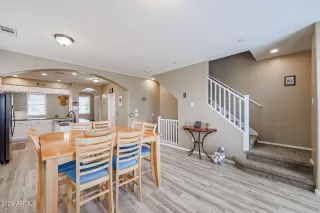 Photo #6: 6528161 Listing 