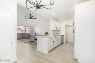 Photo #5: 6528660 Listing 