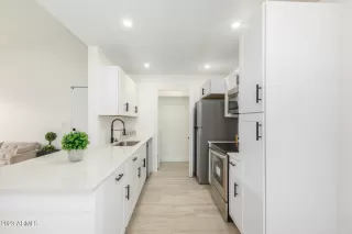 Photo #6: 6528660 Listing 