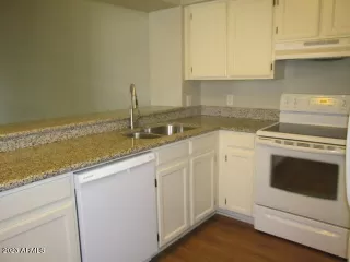 Photo #2: 6528904 Listing