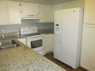 Photo #4: 6528904 Listing