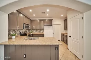 Photo #4: 6528913 Listing 