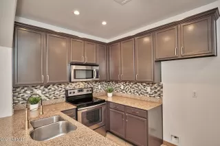 Photo #5: 6528913 Listing 