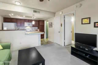 Photo #2: 6529100 Listing