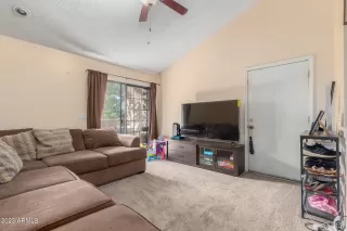 Photo #5: 6529644 Listing