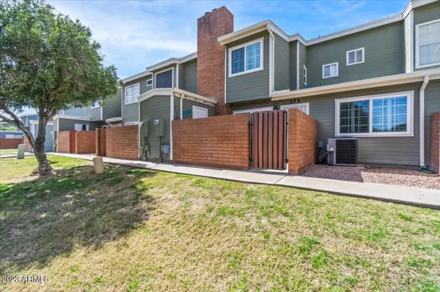 MLS: 6529884 Condo For Sale