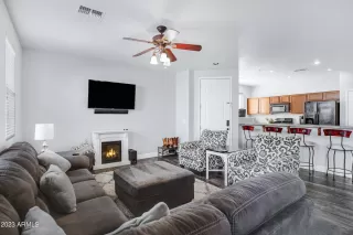 Photo #4: 6529996 Listing