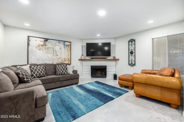 MLS: 6530143 Condo For Sale