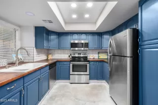 Photo #6: 6530143 Listing