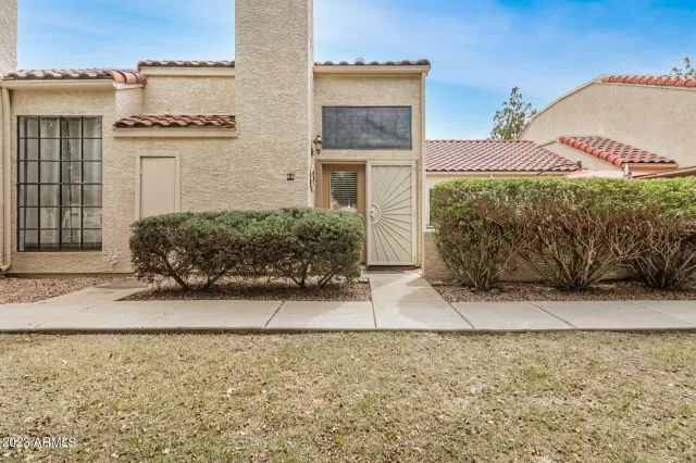 MLS: 6530148 Condo For Sale