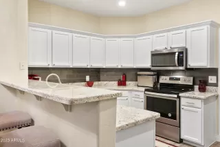 Photo #6: 6530172 Listing 