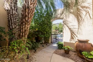 Photo #2: 6530782 Listing 