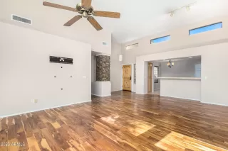 Photo #5: 6530782 Listing 