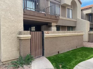 Photo #5: 6530829 Listing