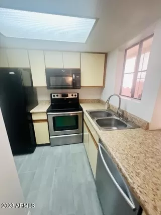 Photo #2: 6530932 Listing 