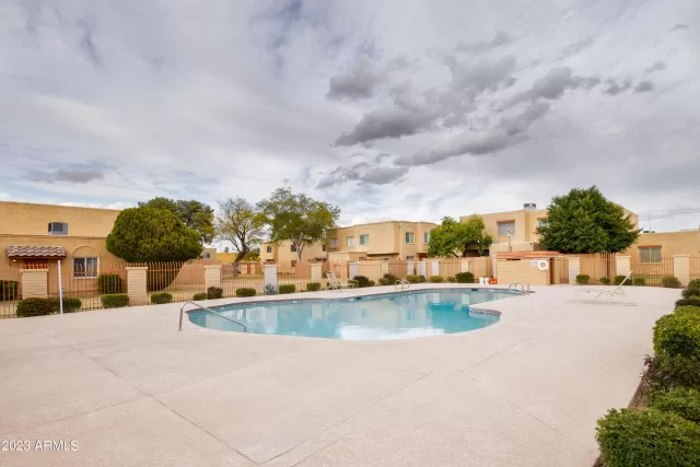 MLS: 6531405 Condo For Sale