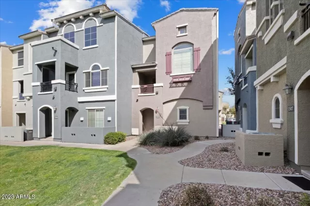 MLS: 6531424 Condo For Sale