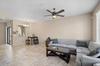 Photo #5: 6531424 Listing