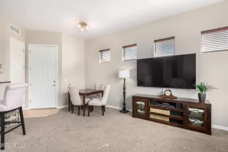 Photo #4: 6531444 Listing