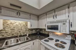 Photo #3: 6531562 Listing 