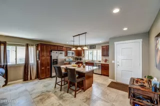 Photo #1: 6531918 Listing