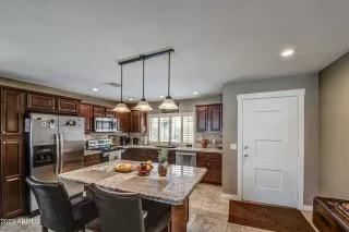 Photo #2: 6531918 Listing