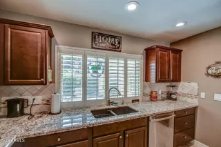 Photo #6: 6531918 Listing