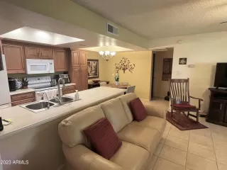 Photo #4: 6532049 Listing