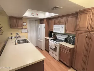 Photo #6: 6532049 Listing