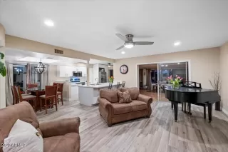 Photo #6: 6532075 Listing