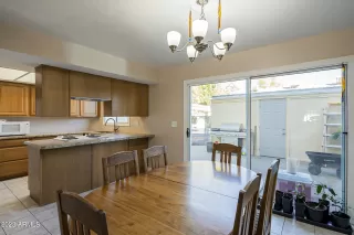 Photo #4: 6532199 Listing