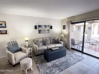 Photo #5: 6532616 Listing