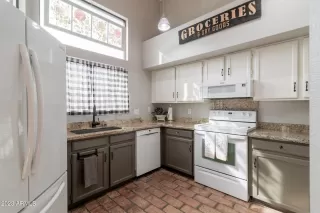 Photo #3: 6532676 Listing