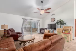 Photo #4: 6532739 Listing