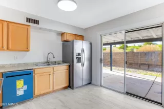 Photo #5: 6532753 Listing