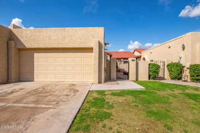 MLS: 6532773 Condo For Sale