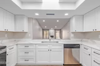 Photo #1: 6532773 Listing 