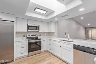 Photo #2: 6532773 Listing 