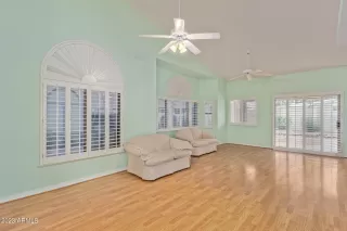 Photo #4: 6532909 Listing