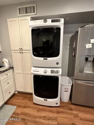 Photo #5: 6533191 Listing