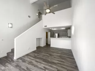 Photo #2: 6533257 Listing