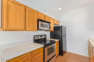 Photo #4: 6533351 Listing