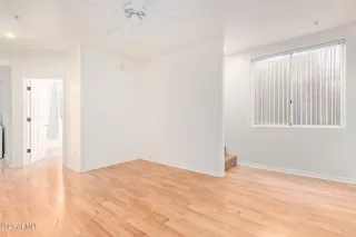 Photo #6: 6533351 Listing